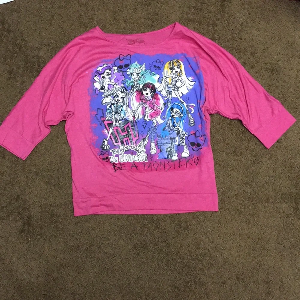 Monster High size 16 Girls wide sleeve pink tshirt great for Halloween EUC